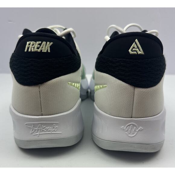 Nike Zoom Freak 4 Shoes Mens Size 13 White Green Giannis Basketball DJ6149-100 - Picture 6 of 9